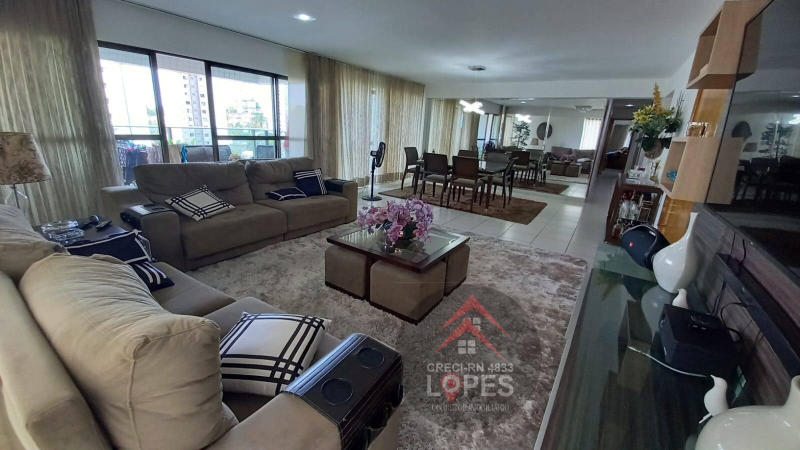 Apartamento, 4 quartos, 214 m² - Foto 1