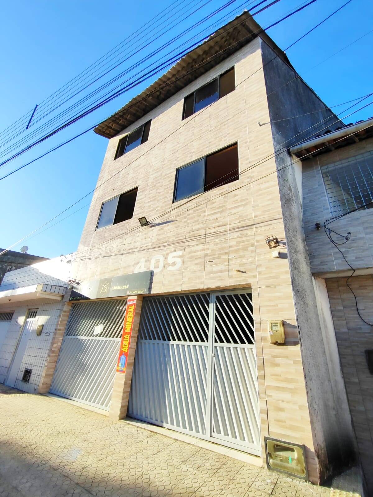 Casa à venda com 3 quartos, 103m² - Foto 1