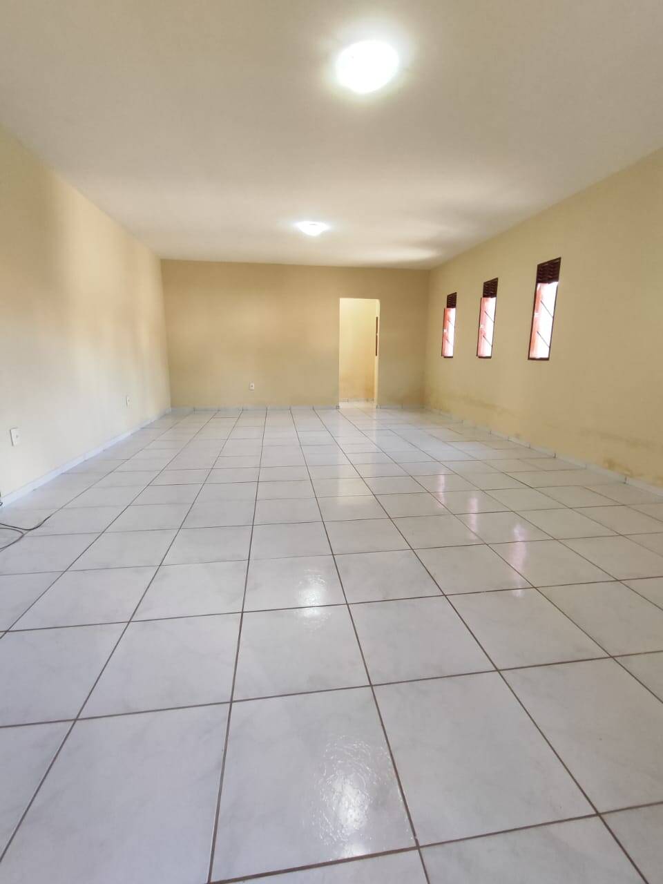 Casa à venda e aluguel com 3 quartos - Foto 4