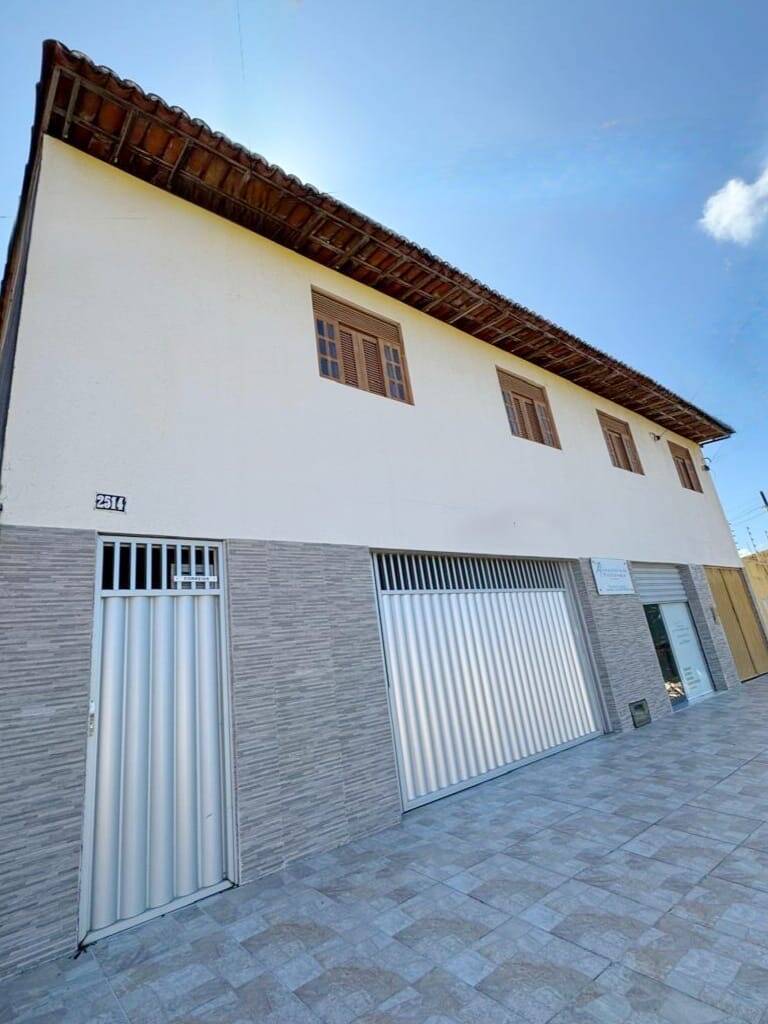 Casa, 7 quartos, 280 m² - Foto 1