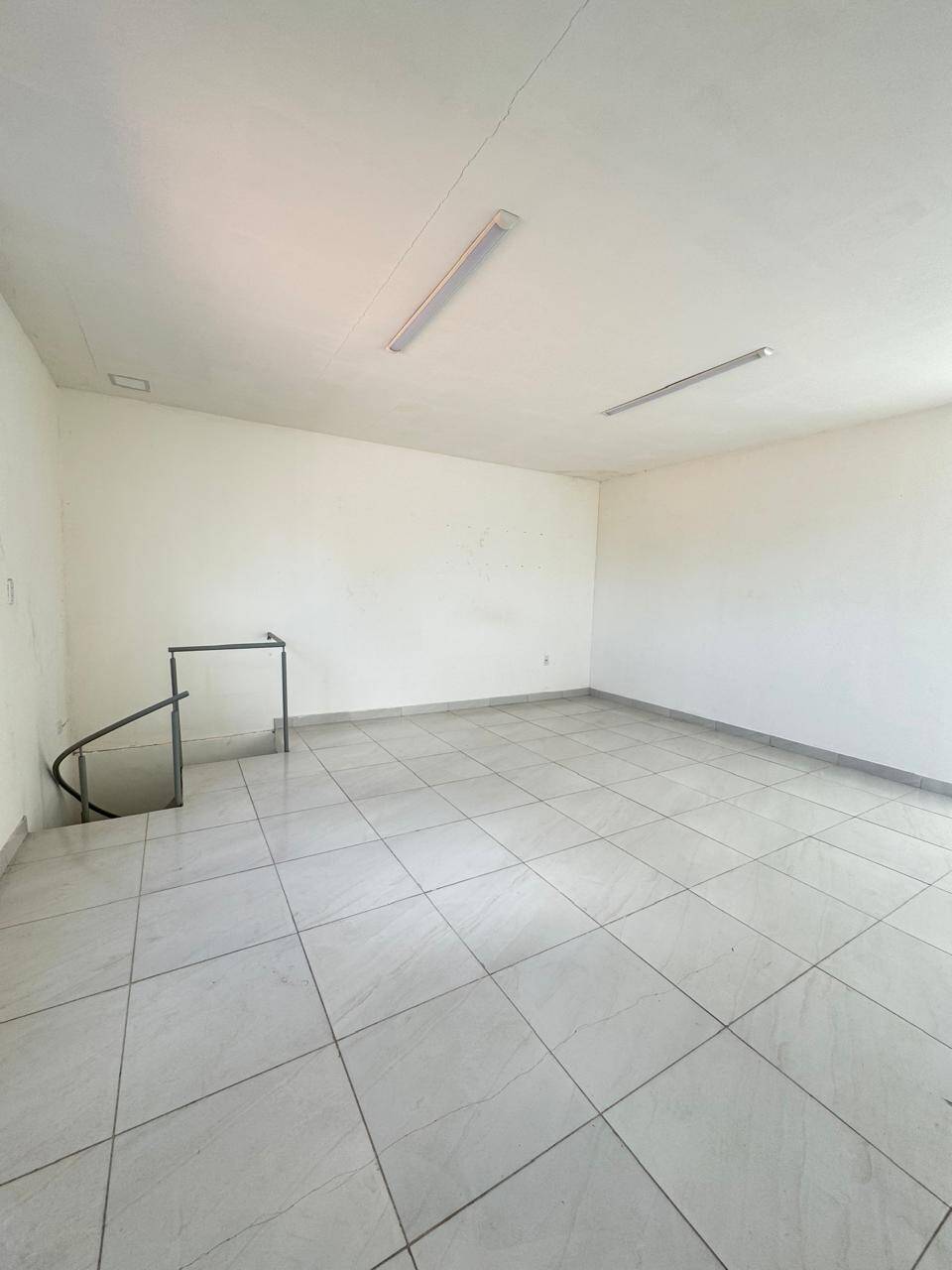 Casa à venda com 3 quartos, 300m² - Foto 11