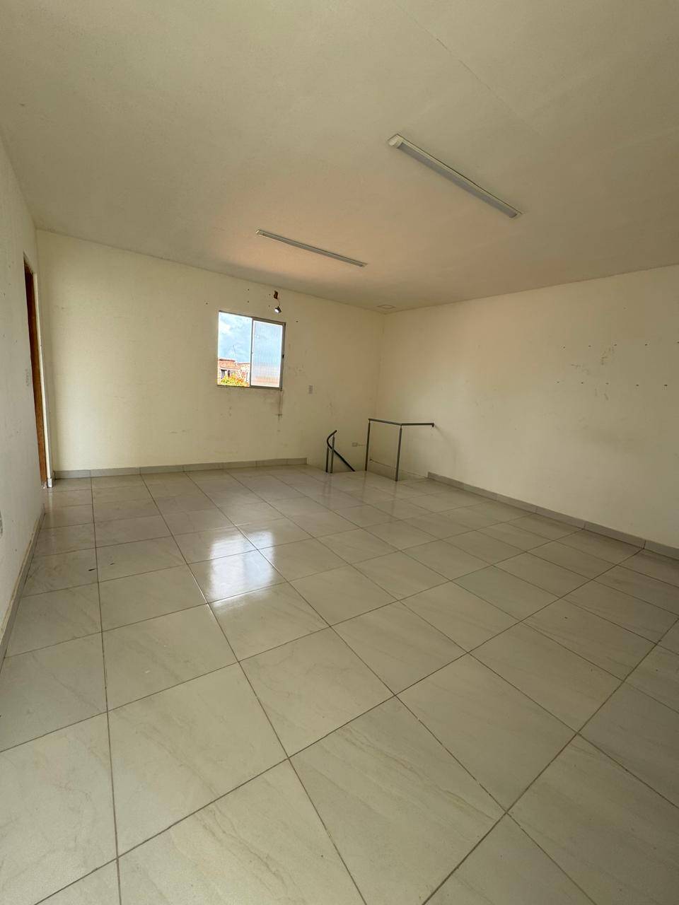 Casa à venda com 3 quartos, 300m² - Foto 12