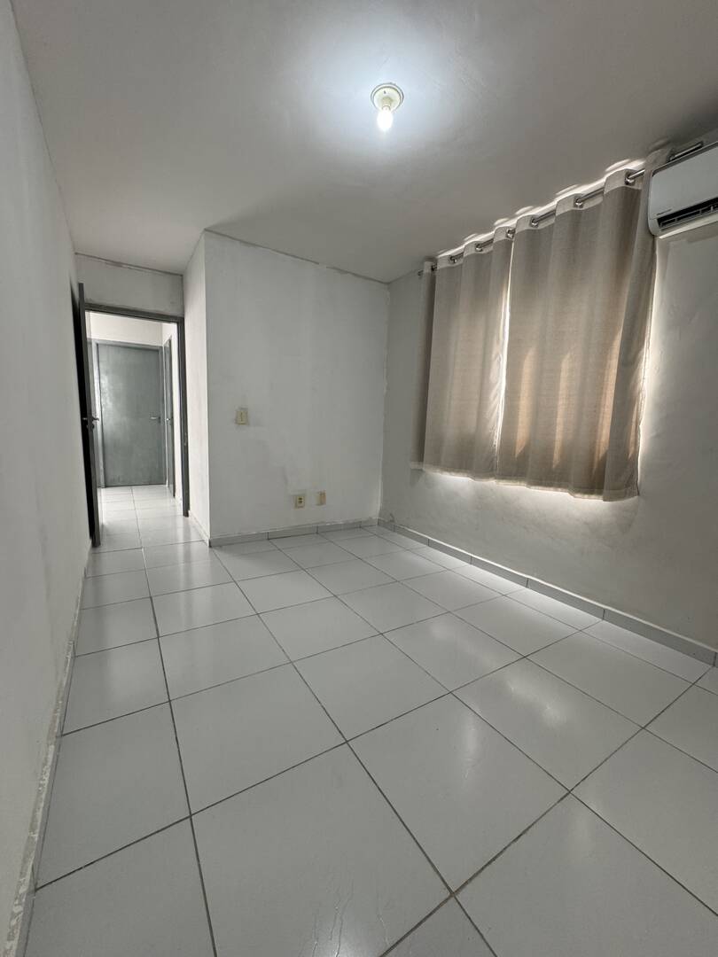 Casa à venda com 2 quartos, 90m² - Foto 2