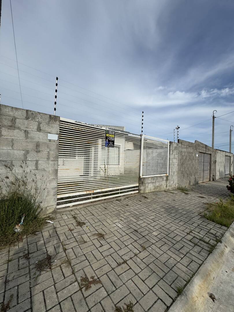 Casa à venda com 2 quartos, 90m² - Foto 4