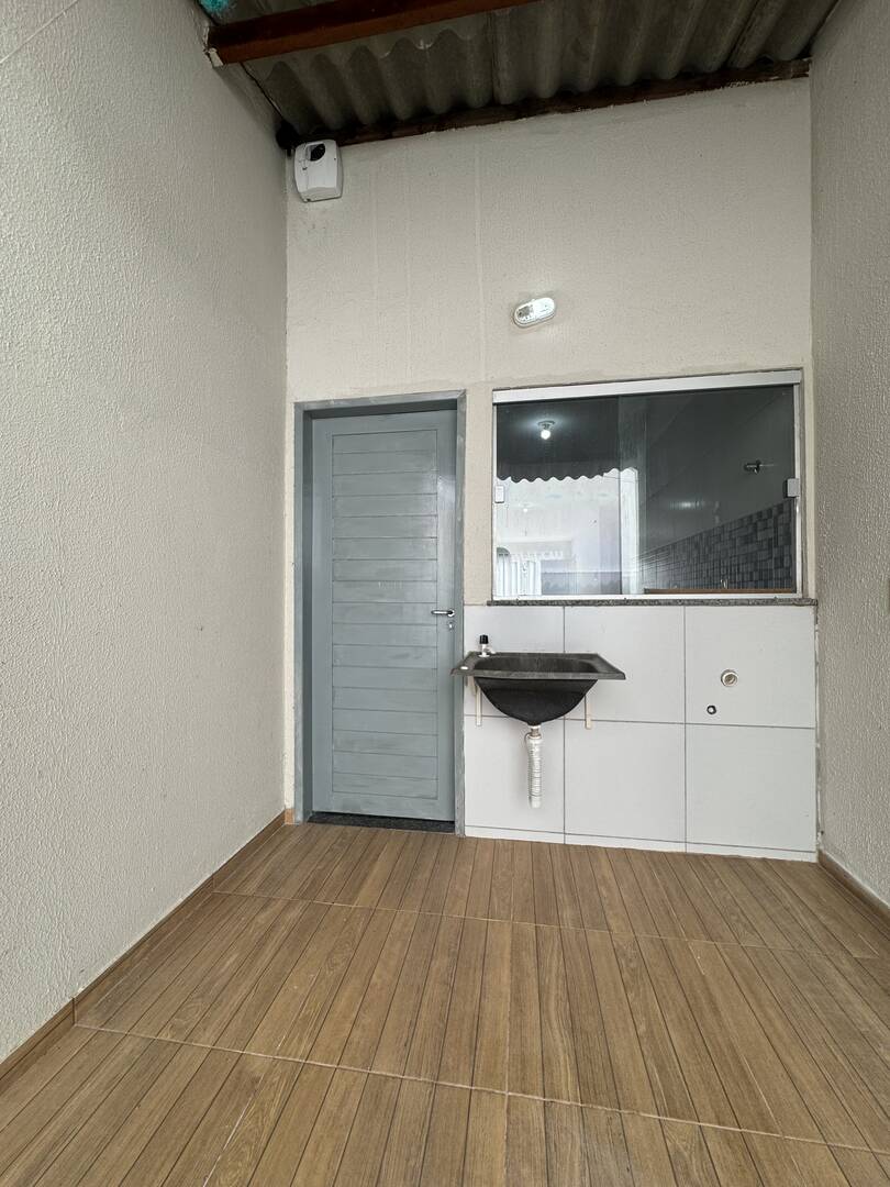 Casa à venda com 2 quartos, 90m² - Foto 6
