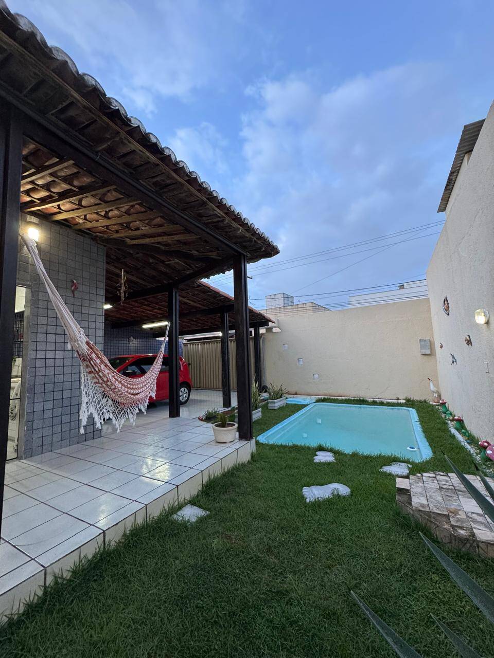 Casa para alugar com 3 quartos, 250m² - Foto 2