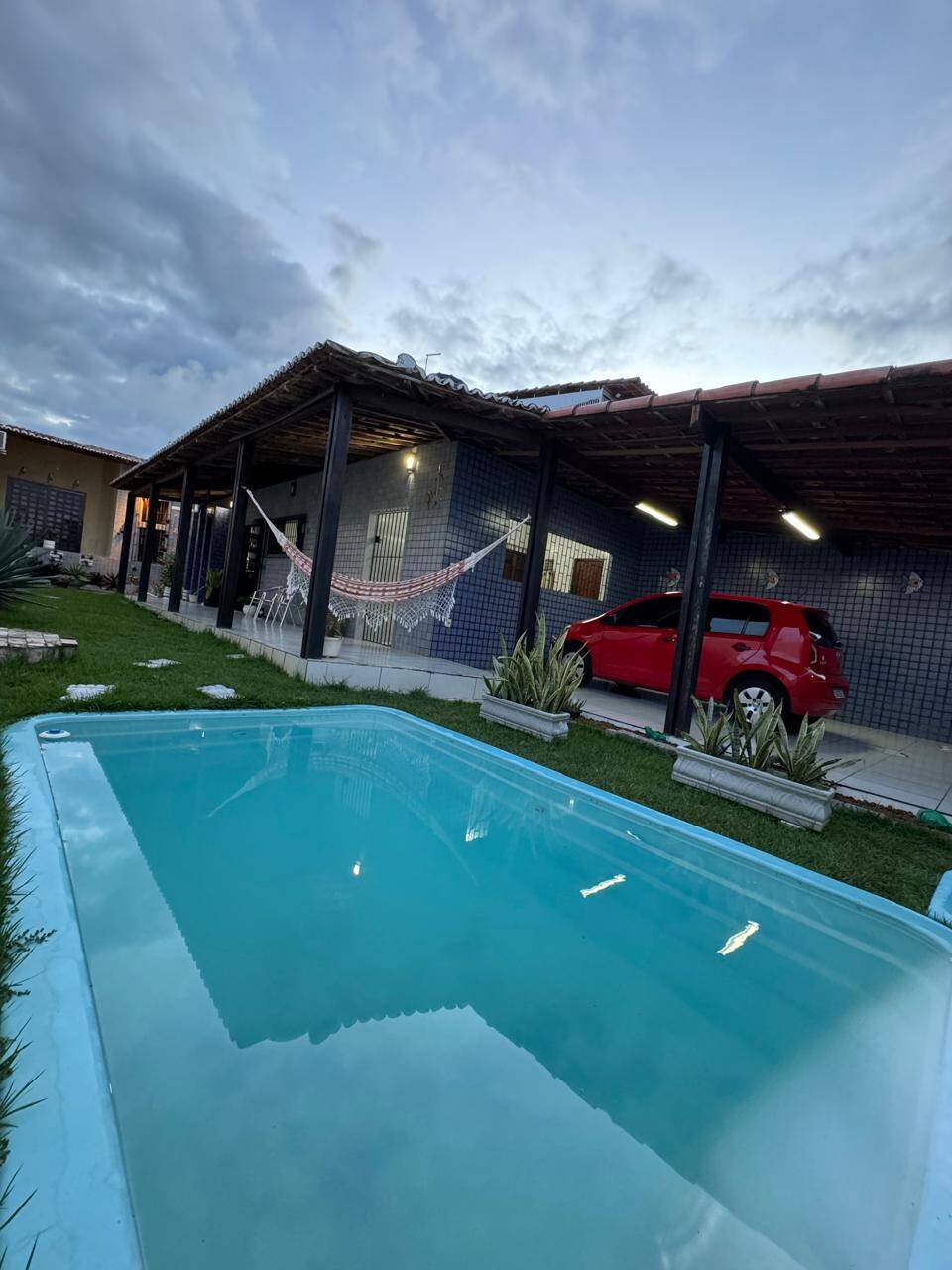 Casa para alugar com 3 quartos, 250m² - Foto 1