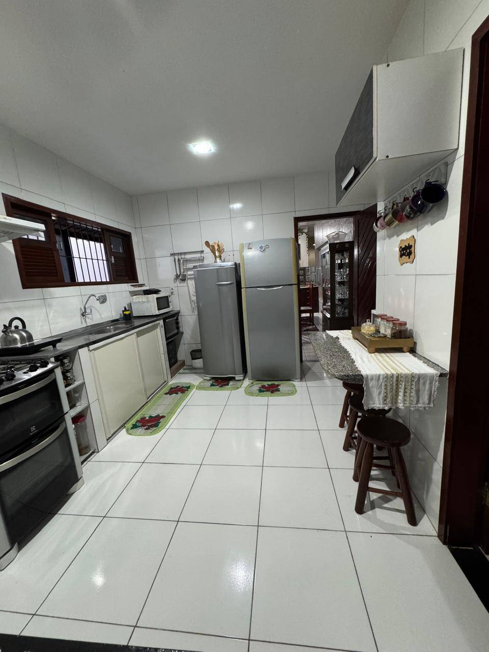 Casa para alugar com 3 quartos, 250m² - Foto 9