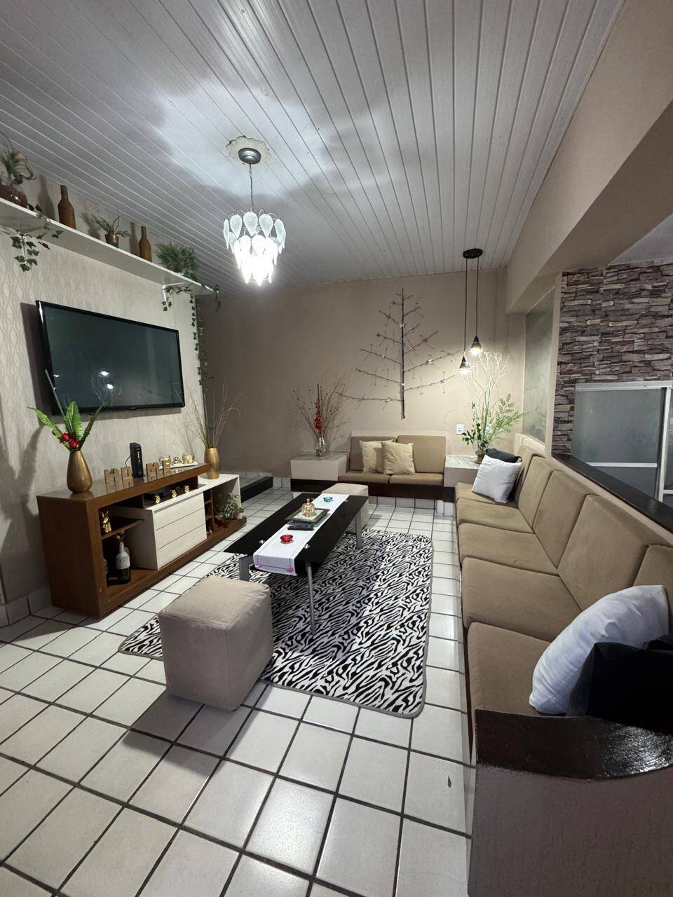 Casa para alugar com 3 quartos, 250m² - Foto 10