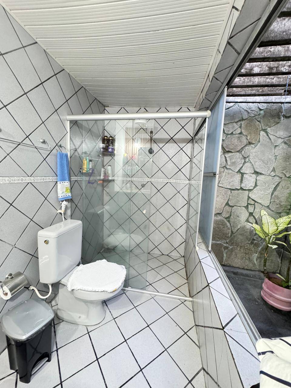 Casa para alugar com 3 quartos, 250m² - Foto 15