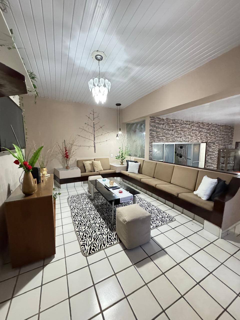 Casa para alugar com 3 quartos, 250m² - Foto 17