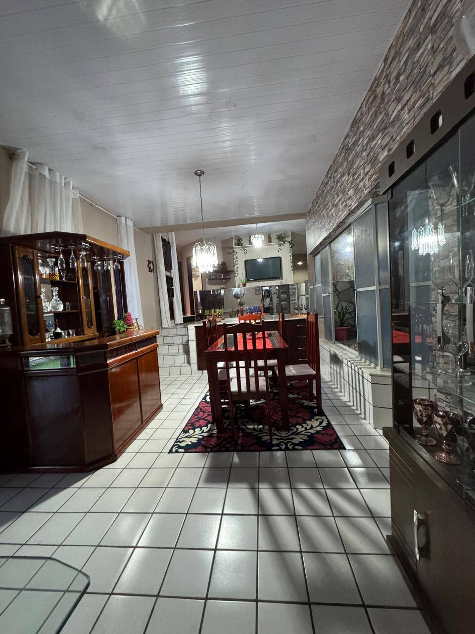 Casa para alugar com 3 quartos, 250m² - Foto 20