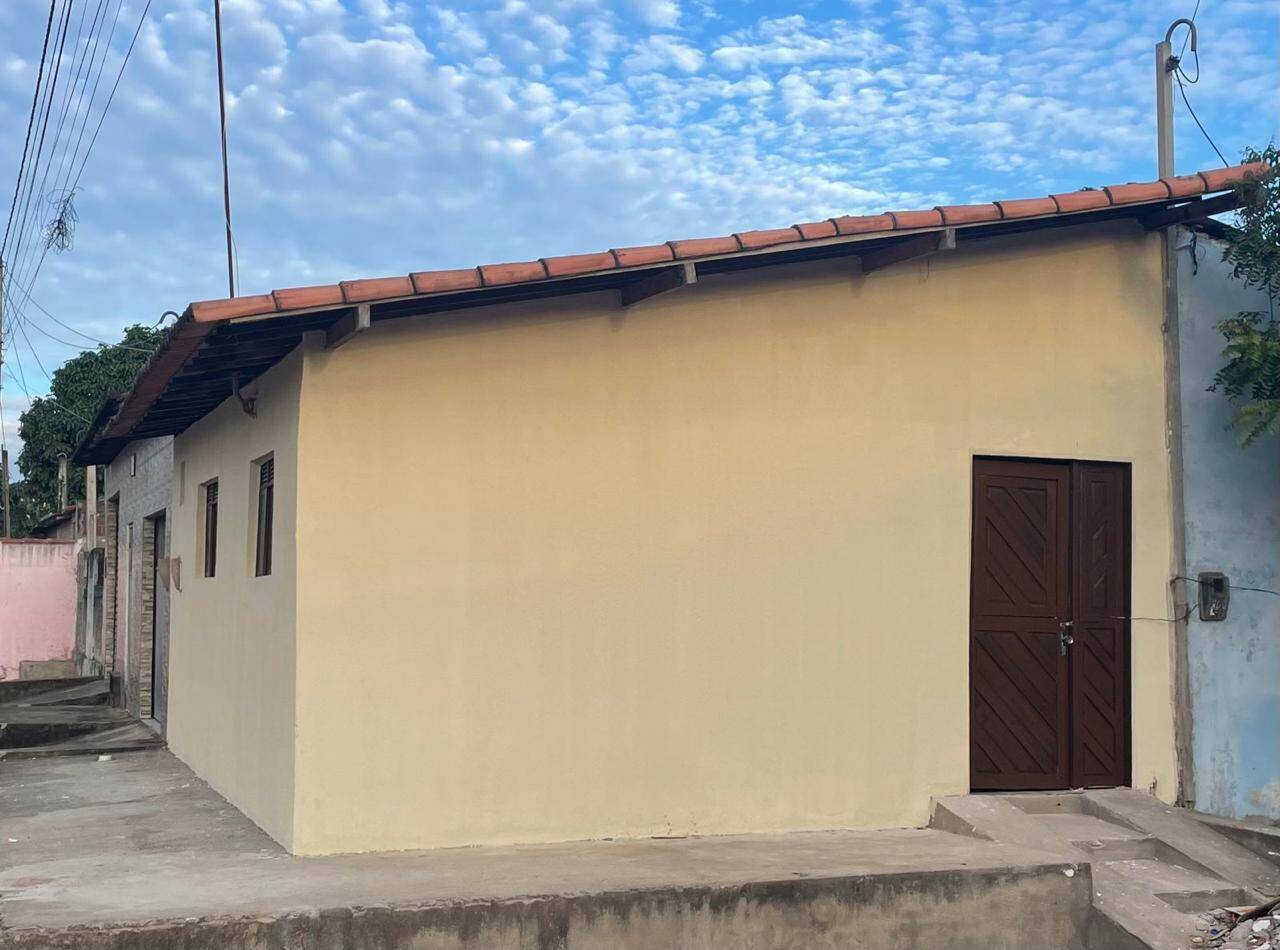 Casa para alugar com 2 quartos, 45m² - Foto 1