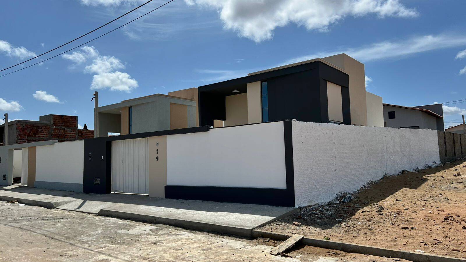 Casa à venda com 2 quartos, 56m² - Foto 2