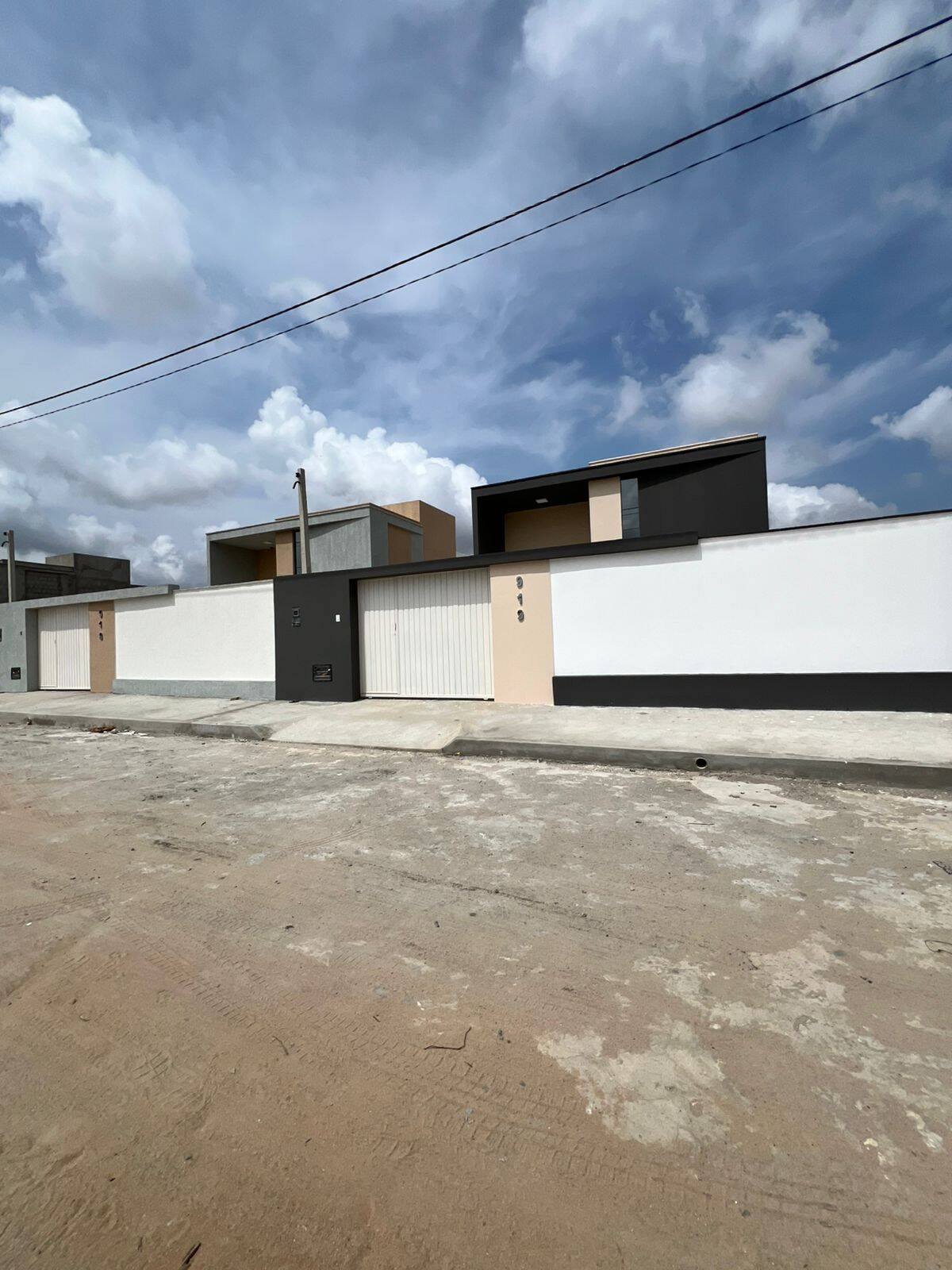 Casa à venda com 2 quartos, 56m² - Foto 1