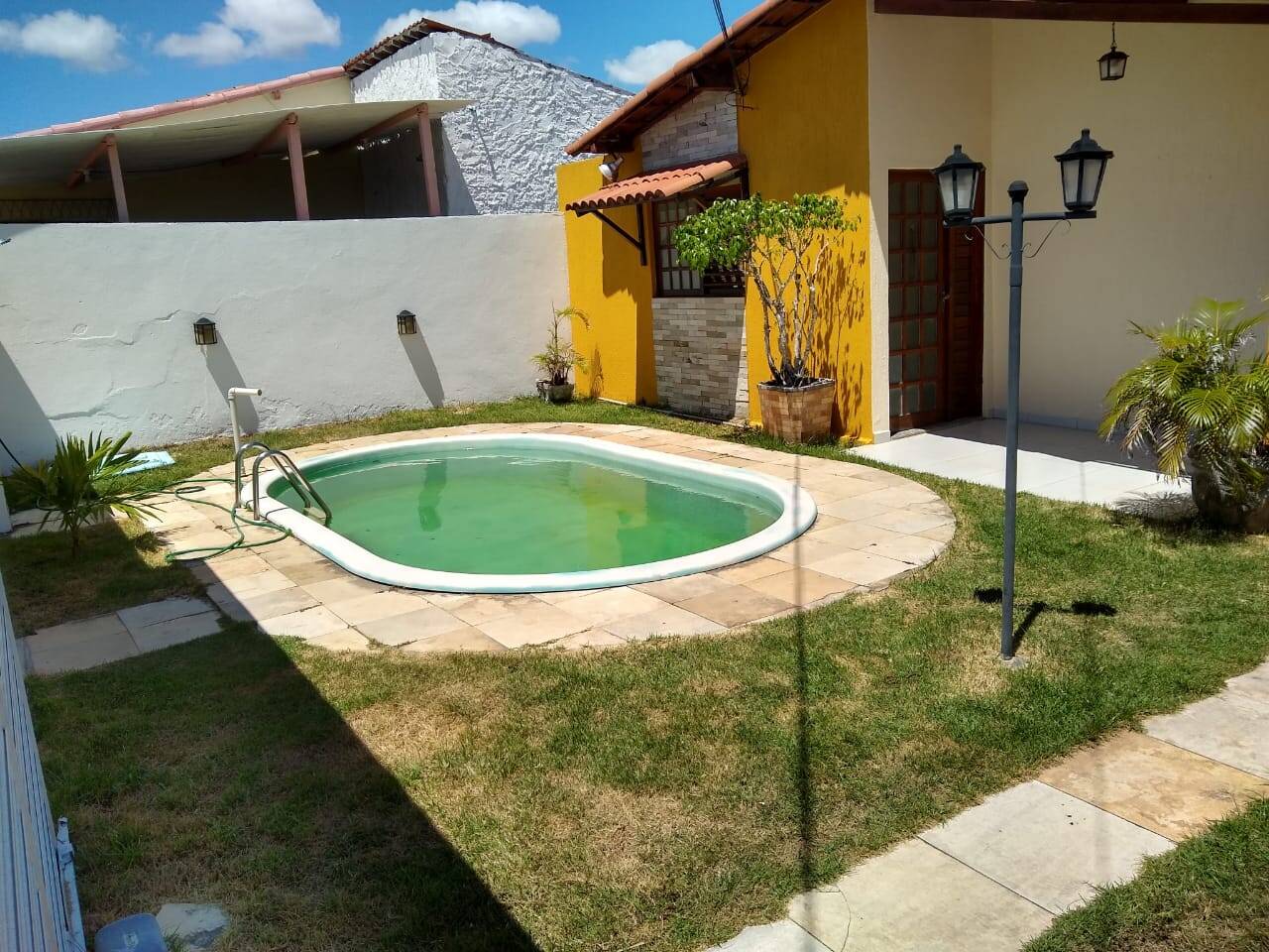 Casa à venda com 2 quartos, 200m² - Foto 2
