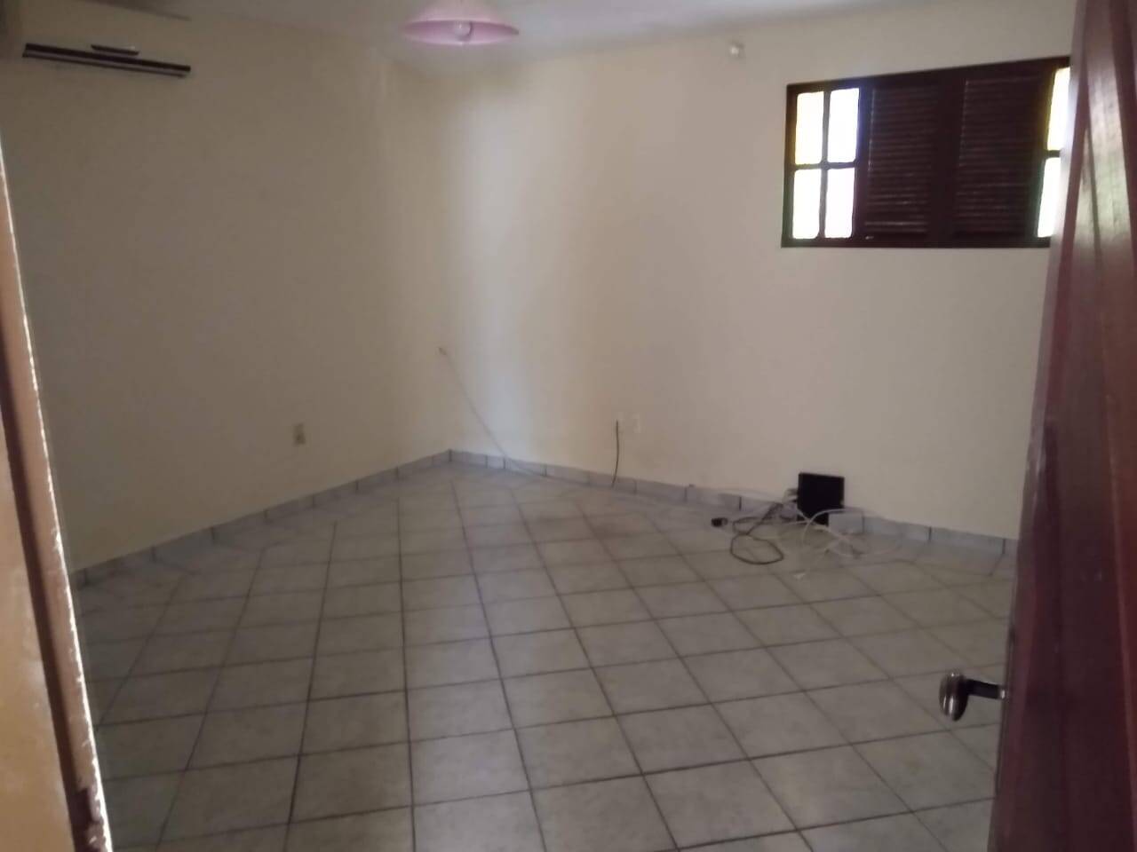Casa à venda com 2 quartos, 200m² - Foto 7