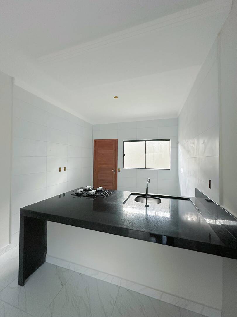 Casa à venda com 2 quartos, 67m² - Foto 6