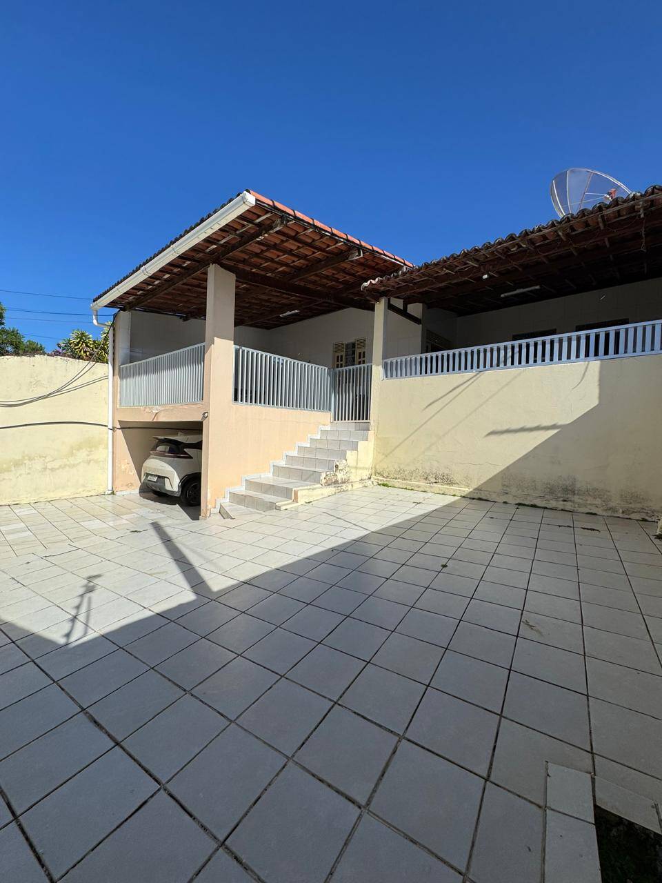 Casa à venda com 3 quartos, 132m² - Foto 1