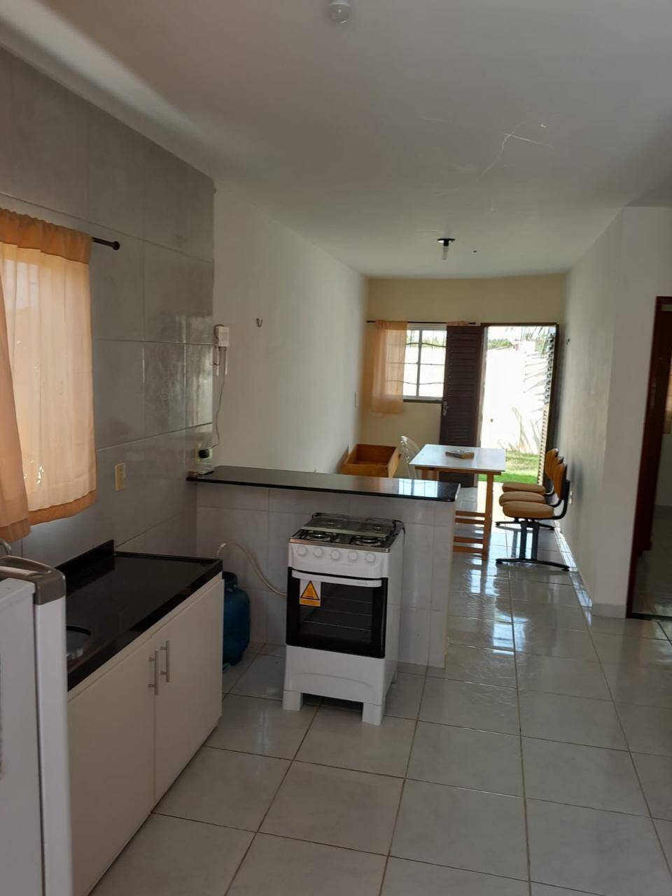 Casa à venda com 2 quartos, 75m² - Foto 2