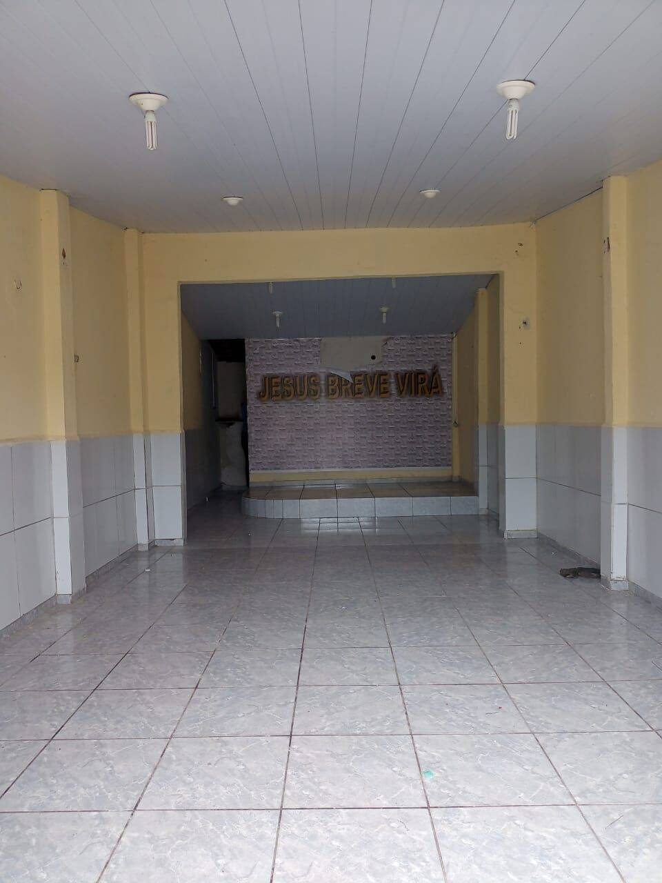 Casa à venda e aluguel com 1 quarto, 100m² - Foto 2