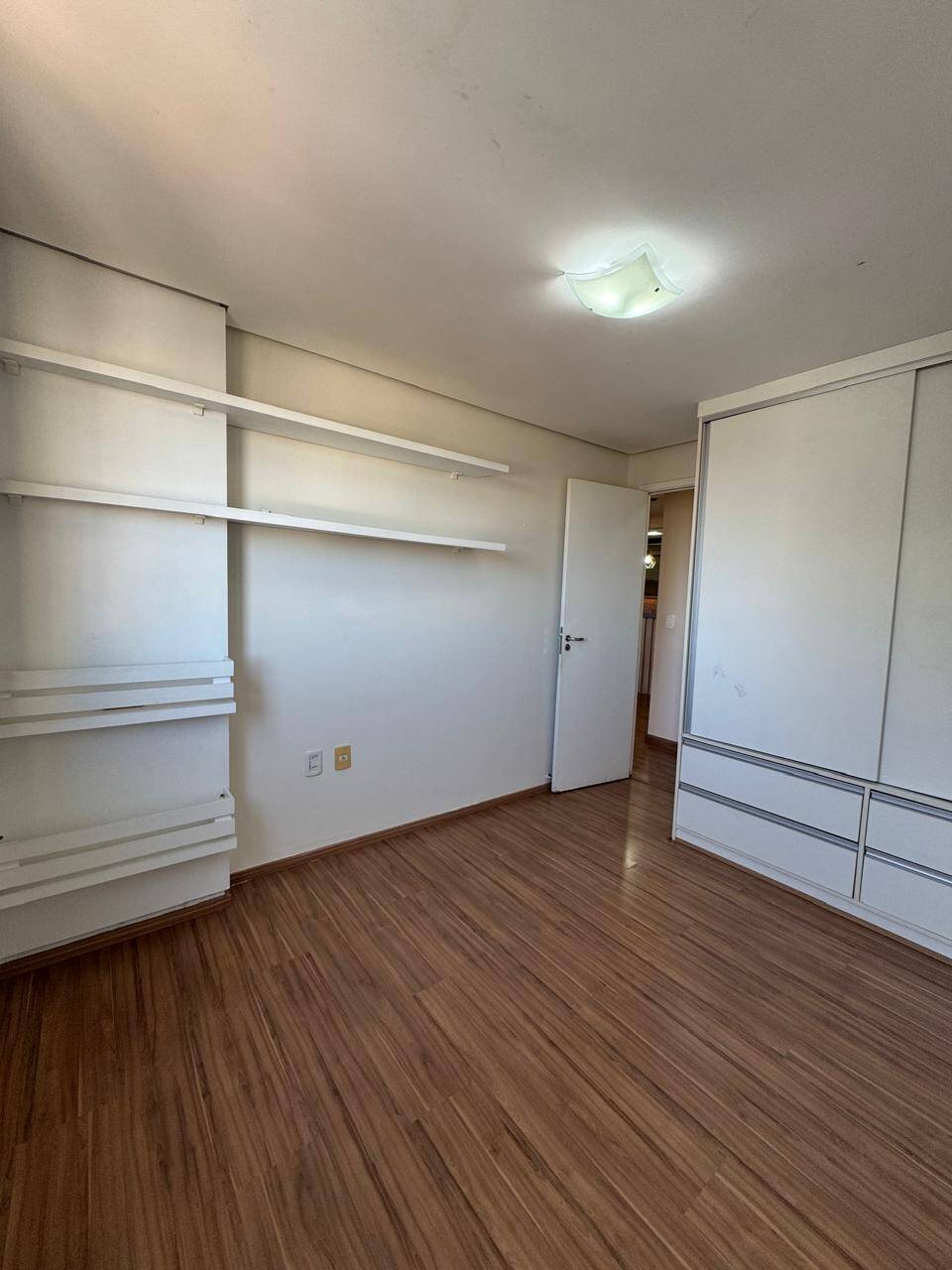 Apartamento à venda com 3 quartos, 85m² - Foto 7