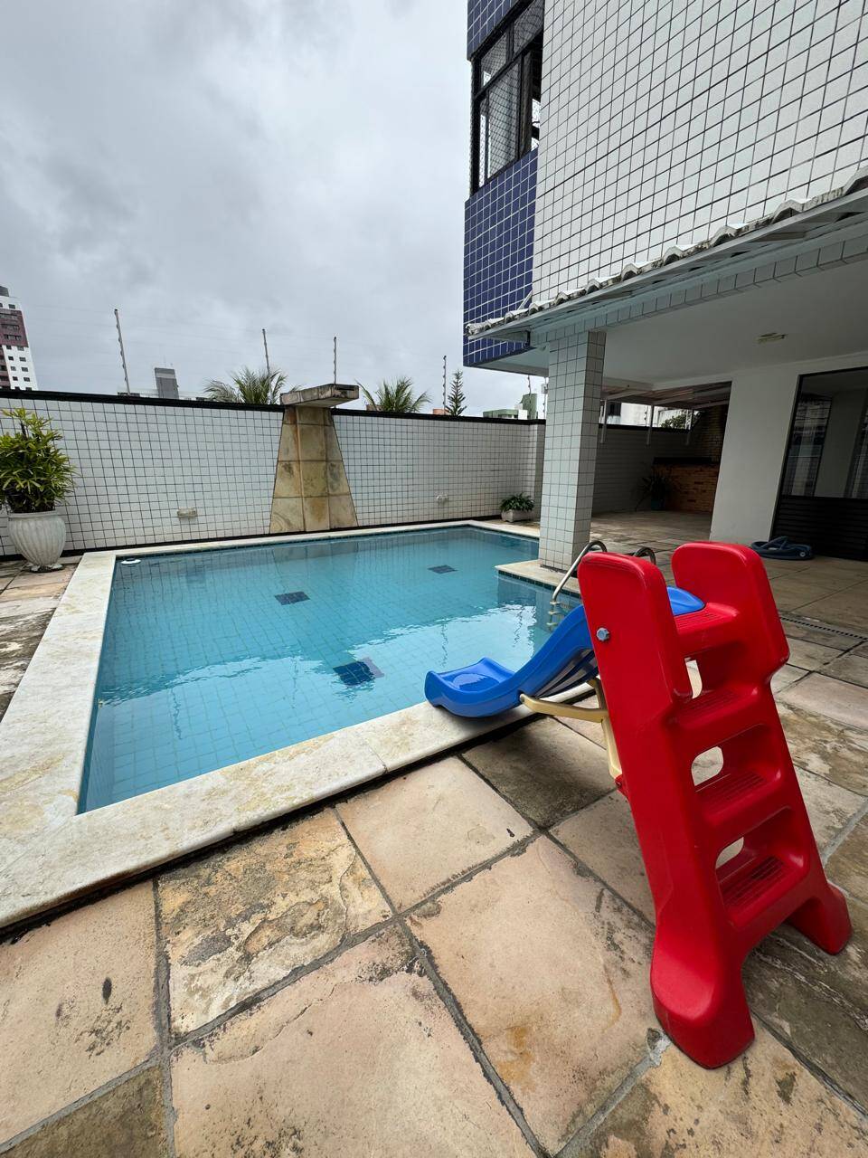 Apartamento à venda com 3 quartos, 140m² - Foto 3