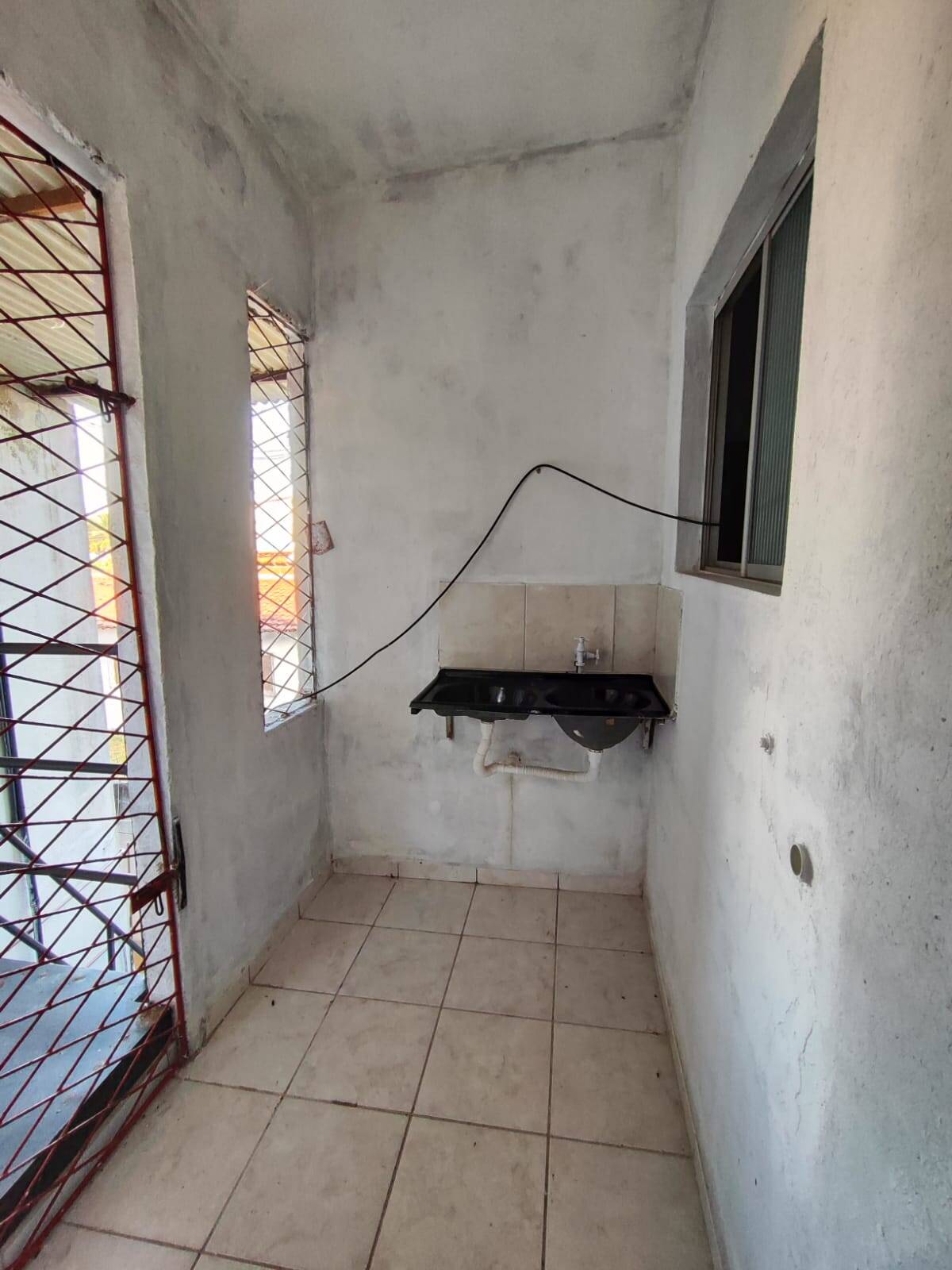 Casa para alugar com 1 quarto, 20m² - Foto 4