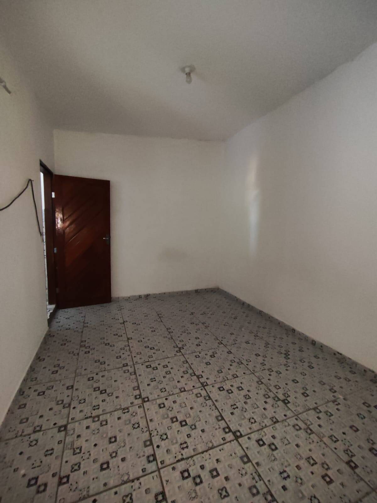 Casa para alugar com 1 quarto, 20m² - Foto 1