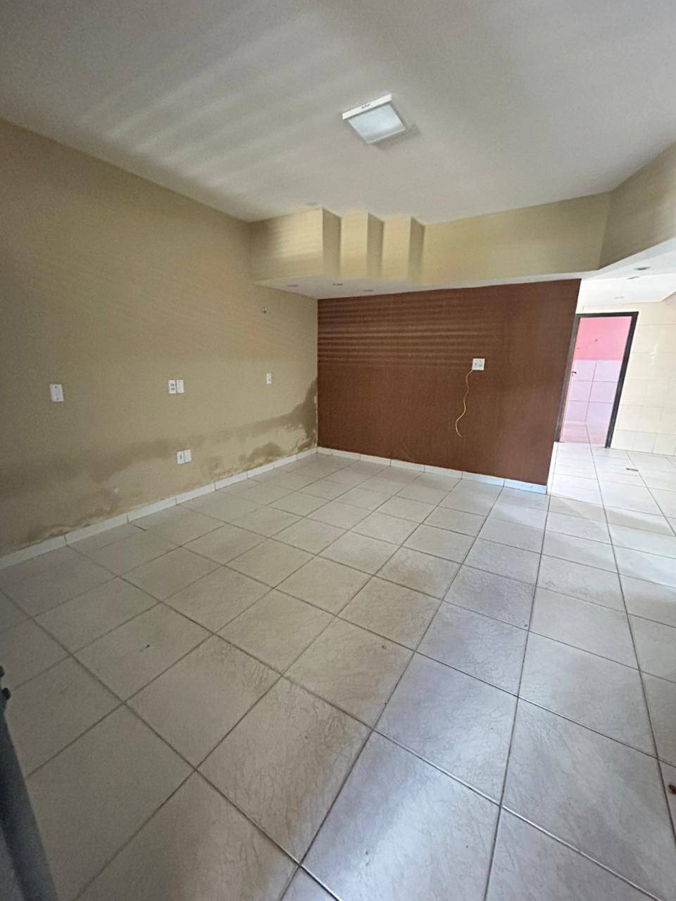 Casa à venda com 3 quartos, 200m² - Foto 4