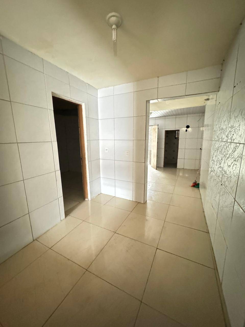 Casa à venda com 2 quartos, 105m² - Foto 6