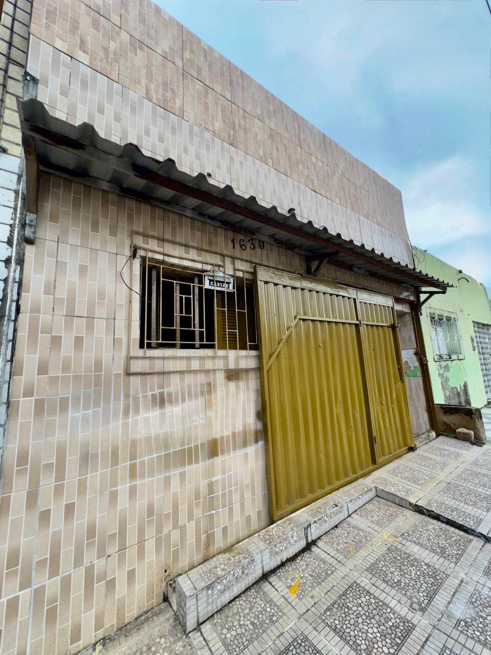 Casa à venda com 2 quartos, 105m² - Foto 1
