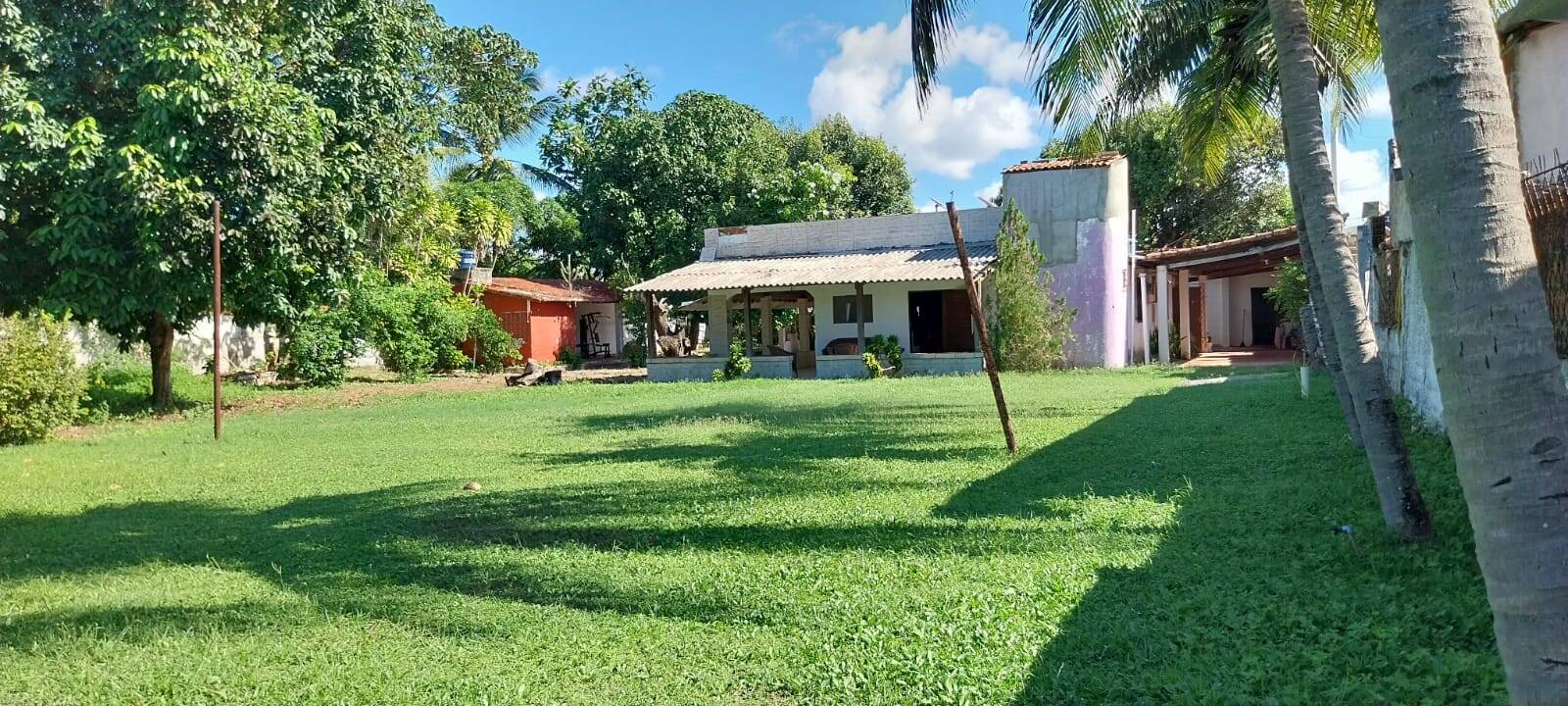 Casa à venda com 6 quartos, 1800m² - Foto 1