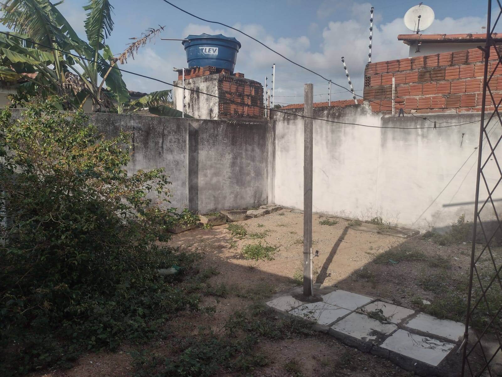 Casa para alugar com 5 quartos, 140m² - Foto 4