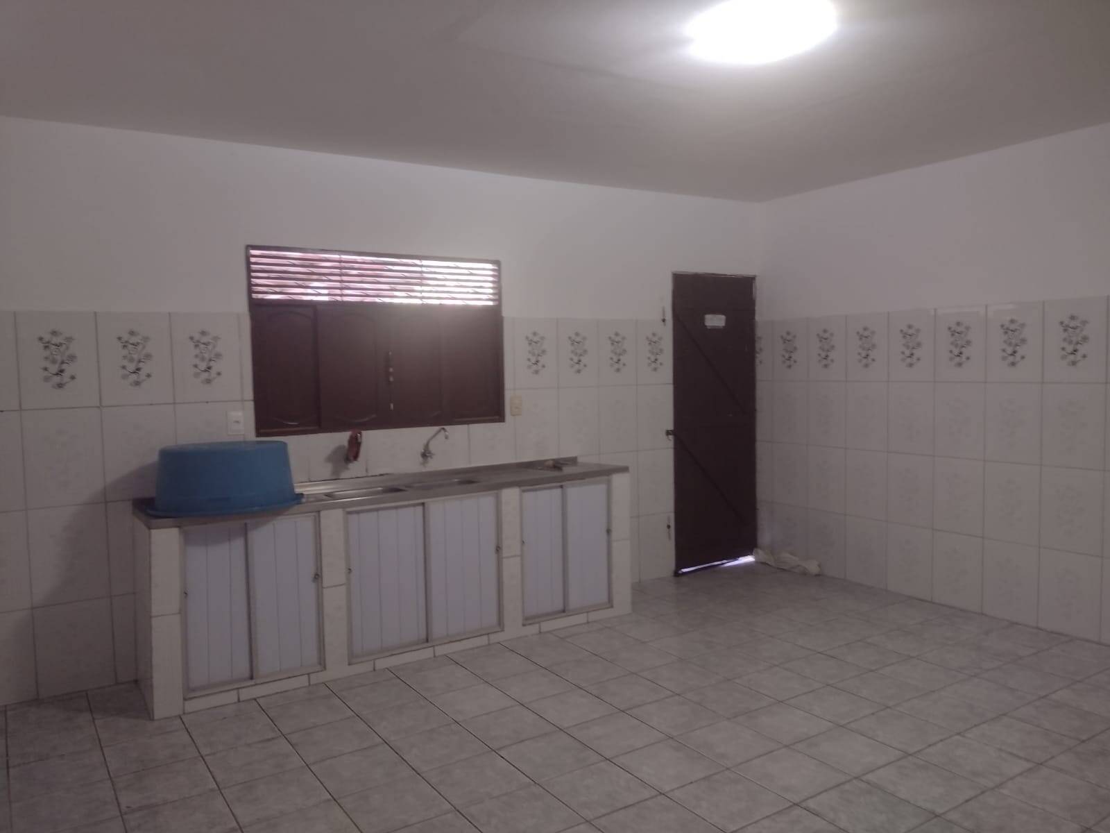 Casa para alugar com 5 quartos, 140m² - Foto 8