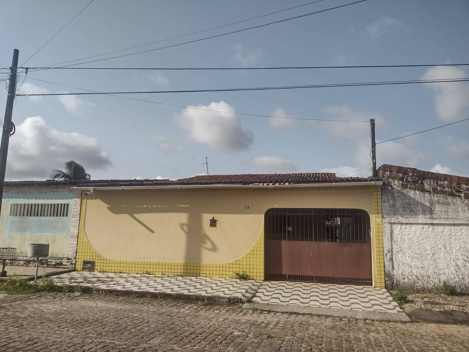 Casa para alugar com 5 quartos, 140m² - Foto 1