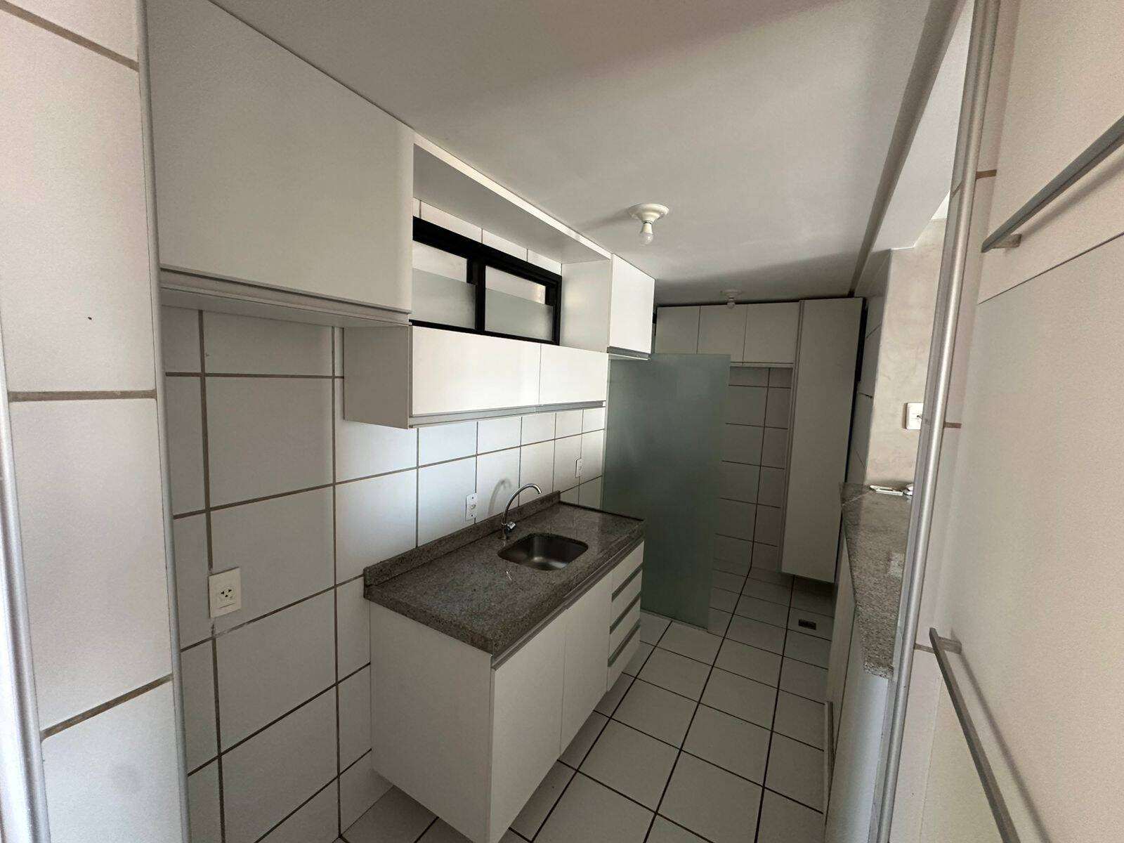 Apartamento para alugar com 2 quartos, 55m² - Foto 6