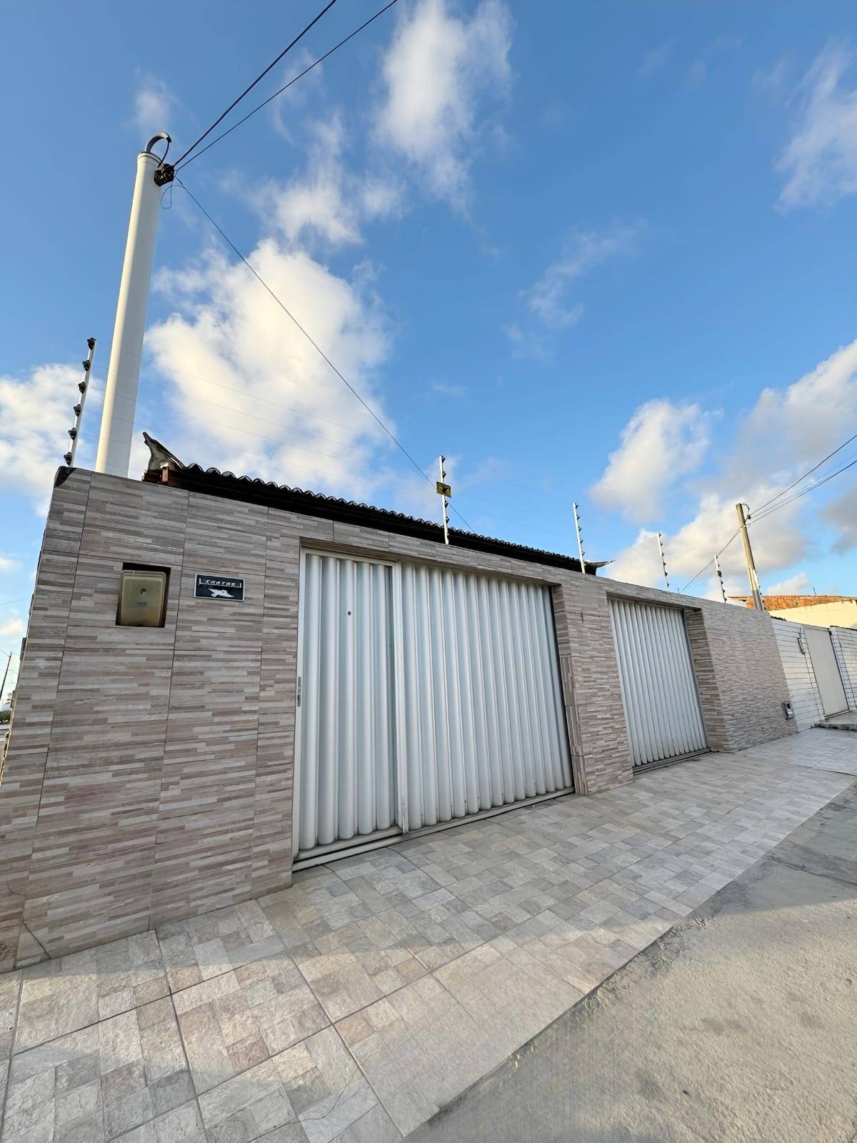 Casa, 2 quartos, 70 m² - Foto 1